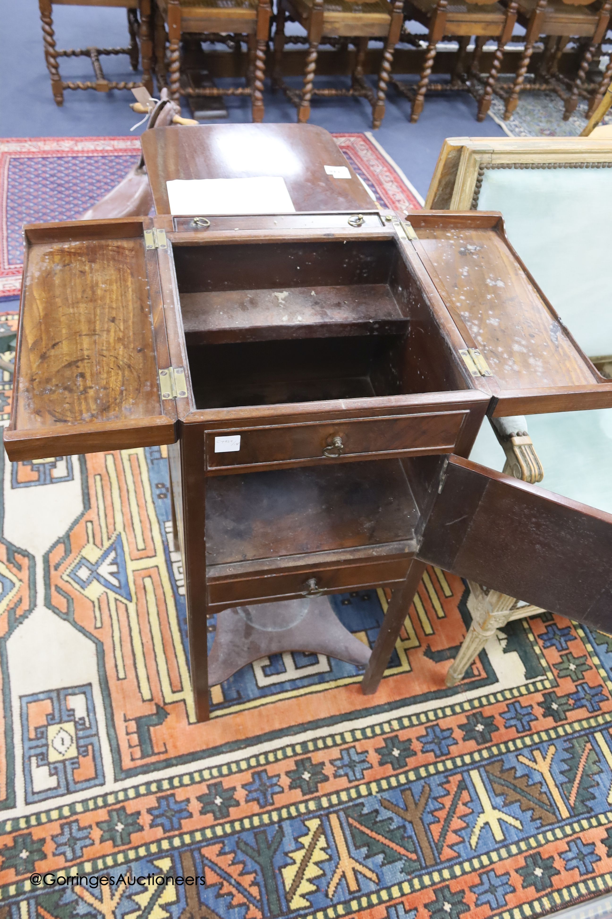 A George III mahogany washstand